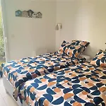 De Standing Avec Piscine Et à Pieds *