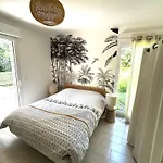 De Standing Avec Piscine Et à Pieds *